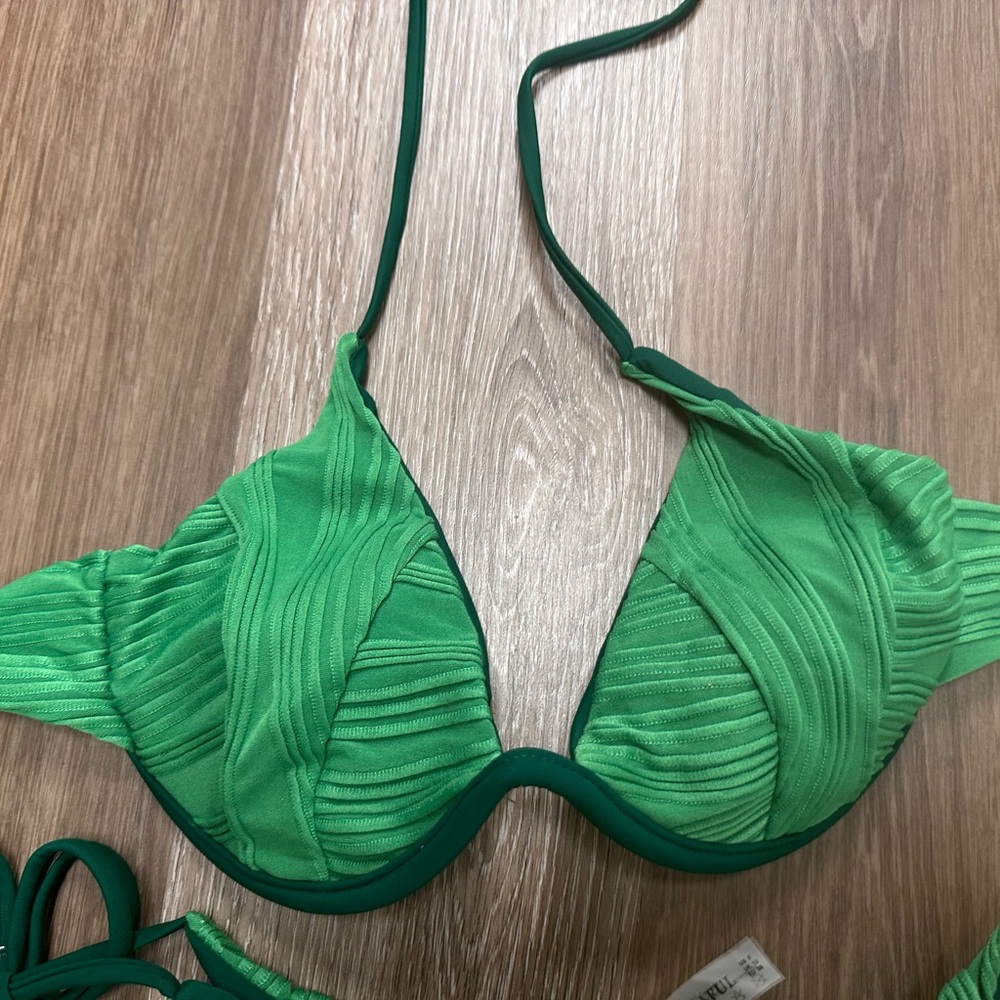 Bikini green medium NWOT - Picture 4 of 5